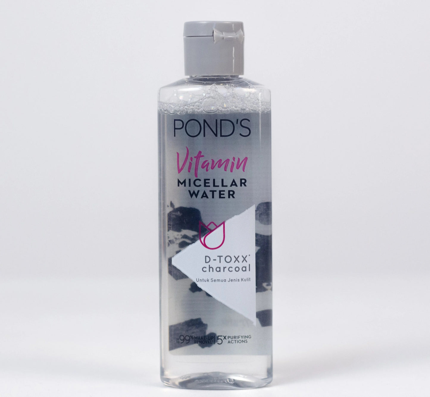 Pond’s Vitamin Micellar Water D-TOXX Charcoal